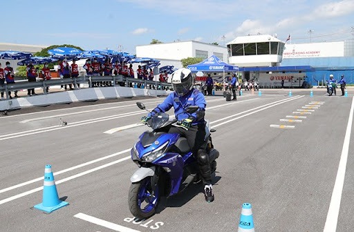 How to Obtain a Motorcycle Rental License in Bangkok