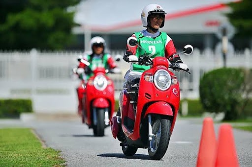 Picking the Best Motorcycle Rental from a Scooter Service